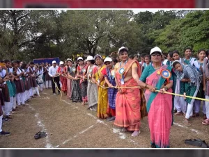 Exciting tug-of-war competition between teachers & staff at Saraswat Higher Secondary School’s sports event 2024-25.